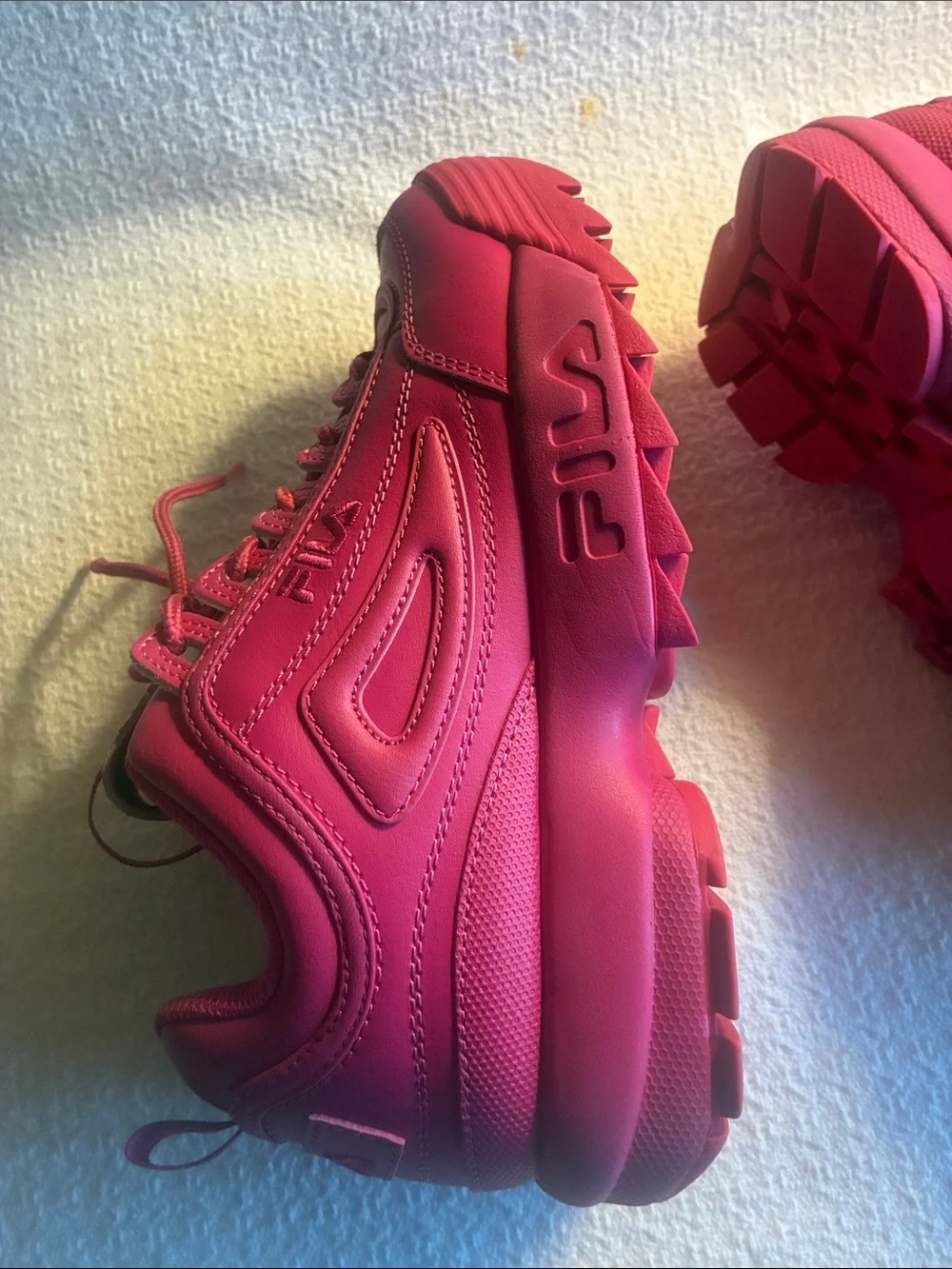 FILA WOMENS WEDGE PINK SNEAKER EMBROIDERED FILA LOGOS 8 CUSHION COMFORT